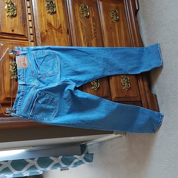 🇨🇦 Women's Levis 501 Red Tab Distressed Straight Leg Jean - Picture 7 of 14